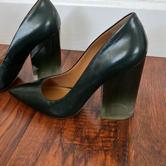 Tory barch size 8 1/2 - Picture 3 of 6